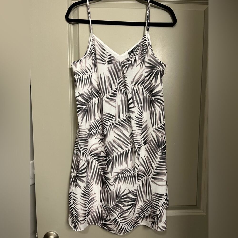 Sam Edelman Inverted Pleat Tank Dress | Fern Leaf Print | White Gray | Medium - Picture 1 of 6